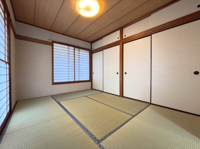 6帖の和室です。押入もあります。