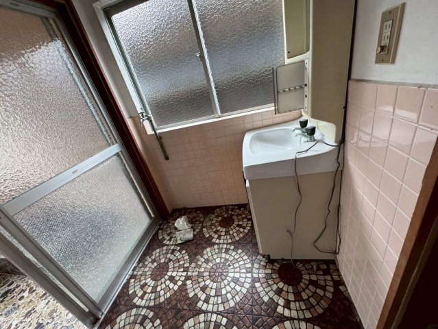使いやすい独立洗面台です