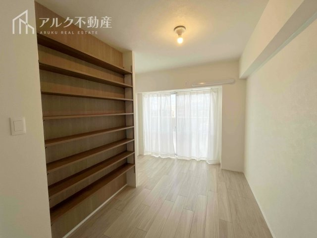 洋室約5.7帖