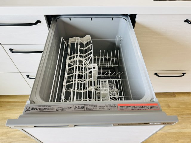 ～食洗機付き　食事後の食器洗いはお任せ、家族でゆっくりとくつろげます～