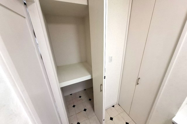洗面室物入