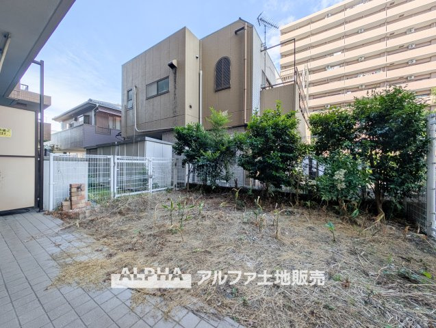 【garden】　◆ガーデニングを楽しむ◆草木に囲まれる趣味の空間。。お花や家庭菜園にお子様や奥様の笑い声が、楽しそうなその声に癒しを住んでよかったがそこにあります。