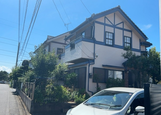 木造住宅とは土台、壁、柱など建築物の強度を支える構造体の材に木が使用されている構造を指します。構造体は建物の自重を支えるだけではなく風圧や水圧、積裁荷重などあらゆる衝撃に耐えるための基礎です。