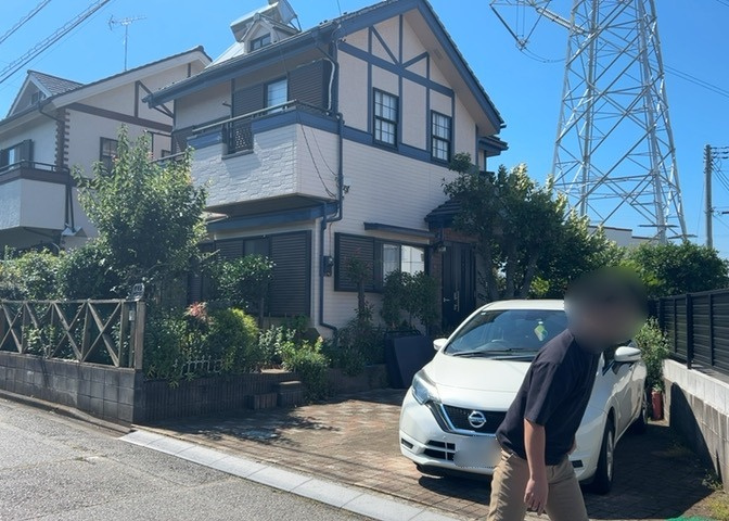 東側道路の場合は居室を南向きに設計しやすいため、朝日が入りやすいというメリットがあります。一方、西側道路も東側同様に居室を南向きに設計しやすいのですが、住宅地だと朝日が入りにくいという弱点があります。