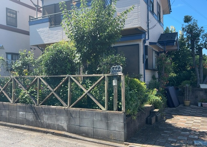 リビングの間取りの種類は大きくわけてリビングとダイニングが別になっているタイプ、リビングダイニング一体型です。どちらも一長一短ですので、家を選ぶ時はその両面をチェックして決めるようにしましょう。