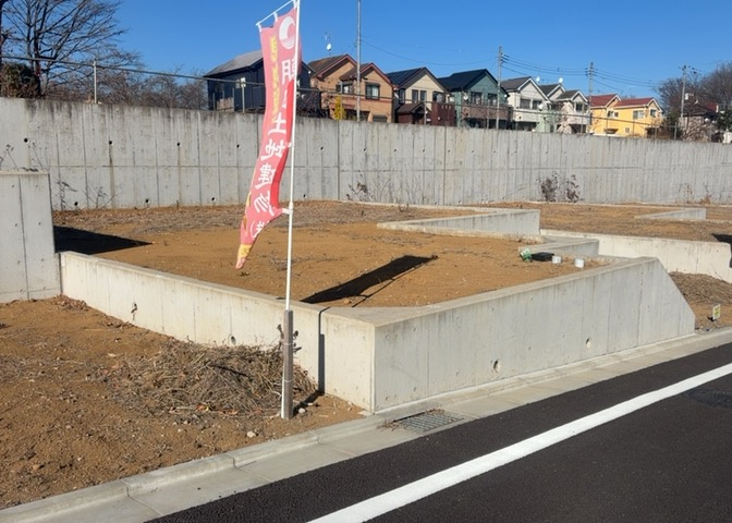 人が暮らすうえで日光は大切な要素となります。日当たりの良さは譲れないポイントですね。併せて近くに大きな建築物の建築予定がないか、あるいはそれが可能な土地が近くにないか事前に確認することもお勧めします。