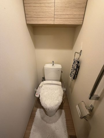 ウォッシュレット付きのお手洗い
