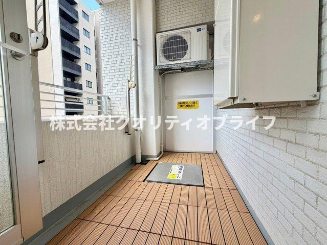 心地よい爽やかな風がお部屋の奥まで通り抜けるバルコニー。室内の空気をいつでもクリーンにリフレッシュしやすく、カビや湿気の発生を抑えて衛生的な暮らしをサポートしてくれます。