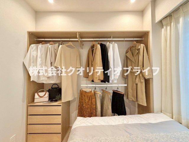 衣類も充分に干せられる収納スペース
