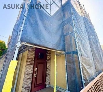 明るい玄関が家路からの「ただいま」の安心感を実感させてくれそうですね。