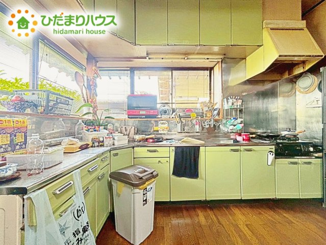 3口コンロと収納豊富なキッチンで、ママの毎日のお料理もはかどります☆