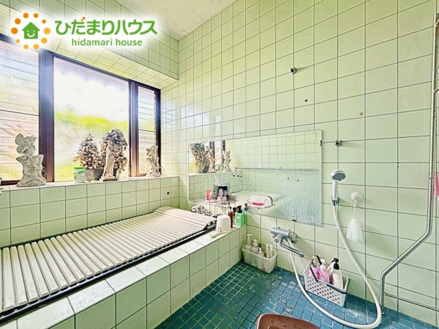 今日も1日お疲れでした。広いお風呂で疲れを癒してください。
