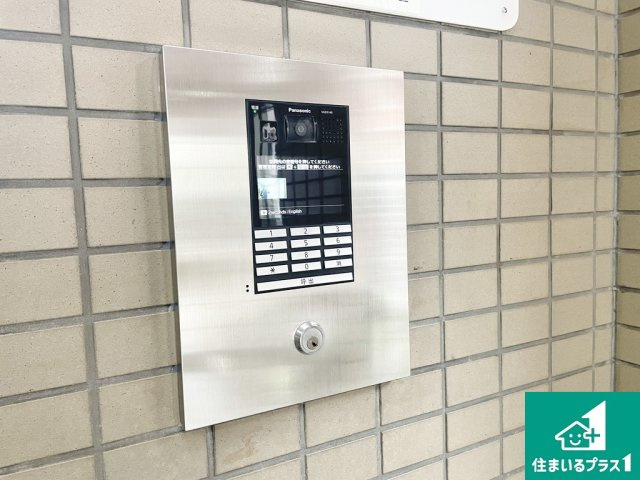 安心のオートロックつきです♪【現地写真】