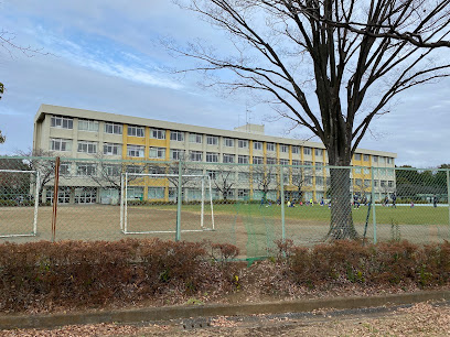 市立南鶴牧小学校まで徒歩8分