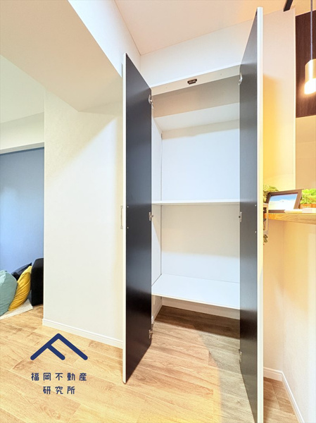 ネオハイツ筑紫丘の玄関