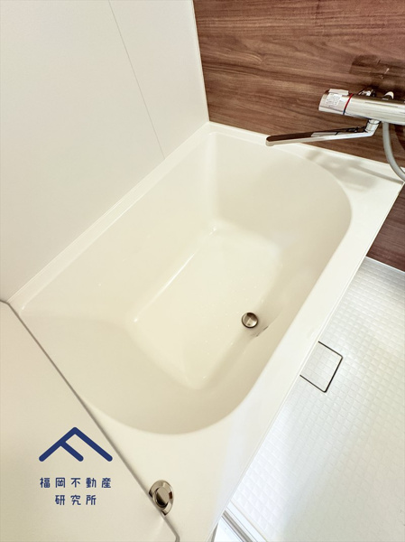 ネオハイツ筑紫丘の浴室