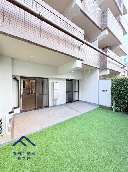 ネオハイツ筑紫丘の庭