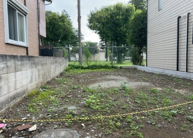 家を建てる前提で土地を探している場合、地盤の丈夫さは譲れない条件の一つです。地盤が脆弱だと追加工事が必要となります。また、過去に地盤沈下や液状化現象を起こした土地は、できるだけ避けた方がいいでしょう。