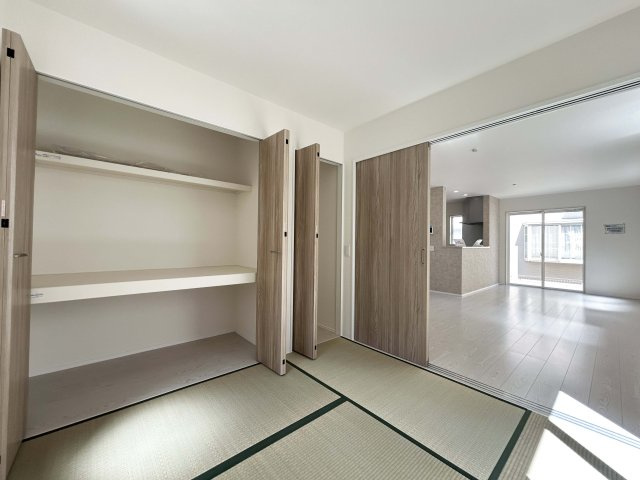 4.5帖、押入付きの和室です