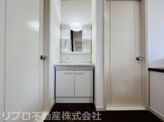 2階にも洗面台があり、朝も夜も生活動線が良好ですね！