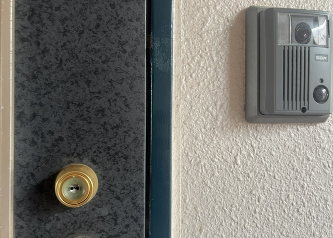 当然のことではありますが、オートロックやセンサーライト、ホームセキュリティーなどの防犯設備があれば、小さいお子様がいるご家庭も安心ですよね！まず物件購入の際は、防犯設備もチェックするようにしましょう。