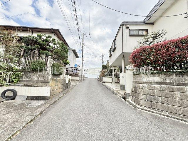 閑静な住宅地で子育て家族にピッタリ。ゆとりある住環境が整っています。