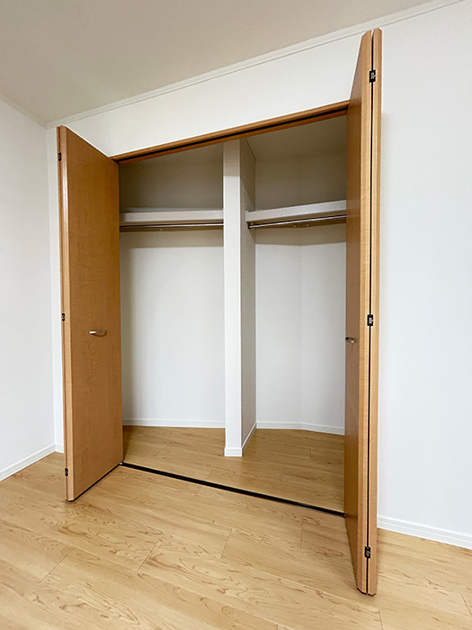 洋室8帖（2階）収納