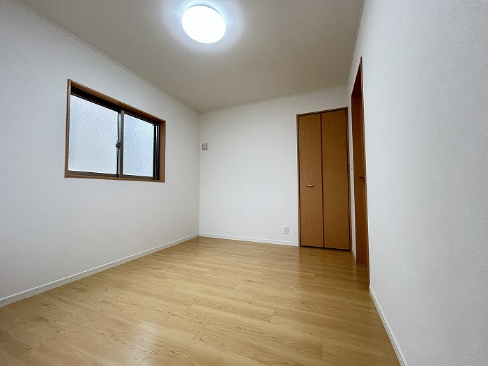 洋室6帖（2階）別角度