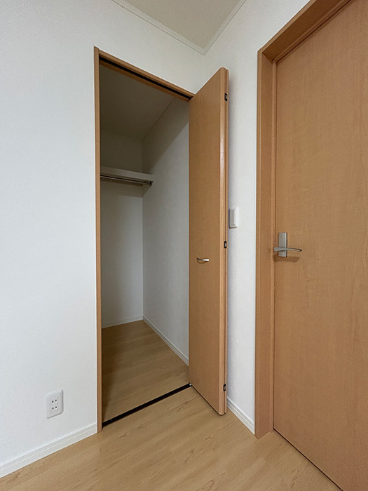 洋室6帖（2階）収納