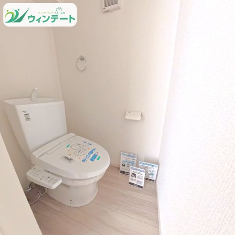 各階にトイレあり。朝の混雑も解消し快適です。