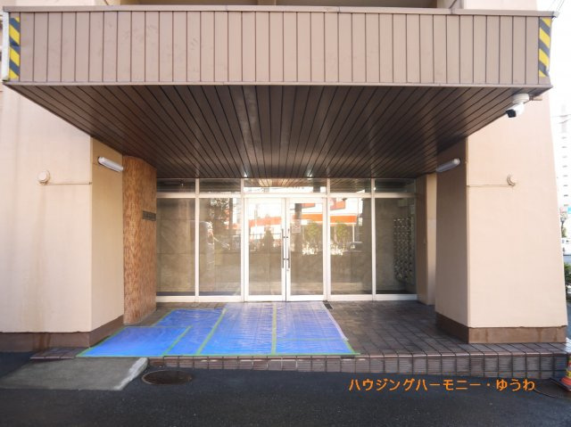 清廉とされたエントランスになっています。