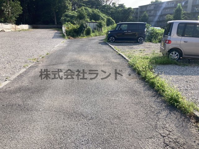 接道：南側約4ｍ私道