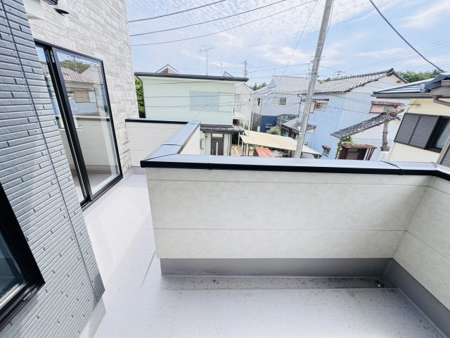 寝室前L字型バルコニー