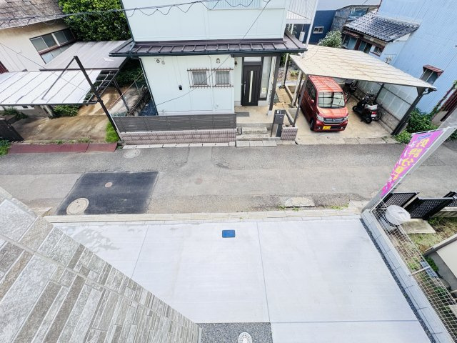 バルコニーより道路側眺望