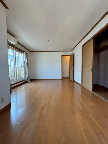 ゆったりとしたプライベート空間として心地よく使える洋室。生活シーンを選ばず、寝室・子ども部屋・趣味スペースなど幅広い用途に対応。毎日がより快適になります　