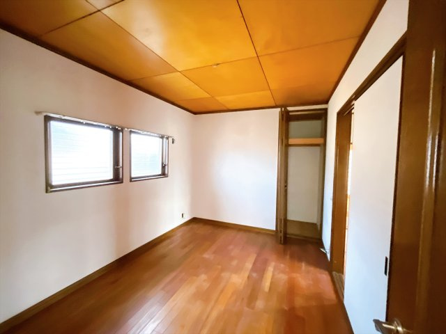 旧湘南鷹取分譲地の邸宅　大型5LDKとなりますので、2世帯としても検討可能なボリューム　内外装リフォーム後の引渡し