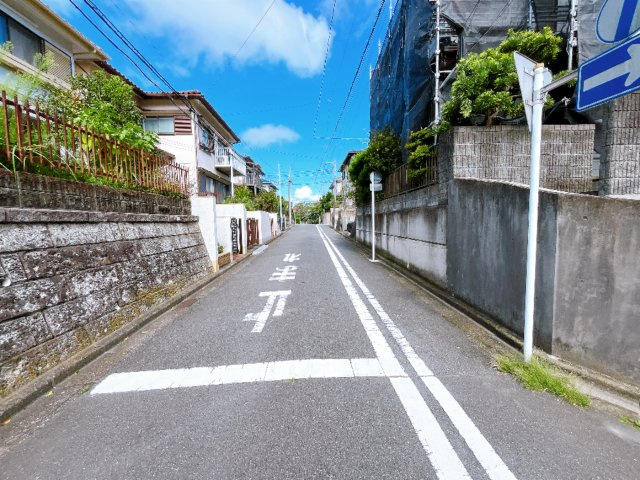 旧湘南鷹取分譲地の邸宅　大型5LDKとなりますので、2世帯としても検討可能なボリューム　内外装リフォーム後の引渡し