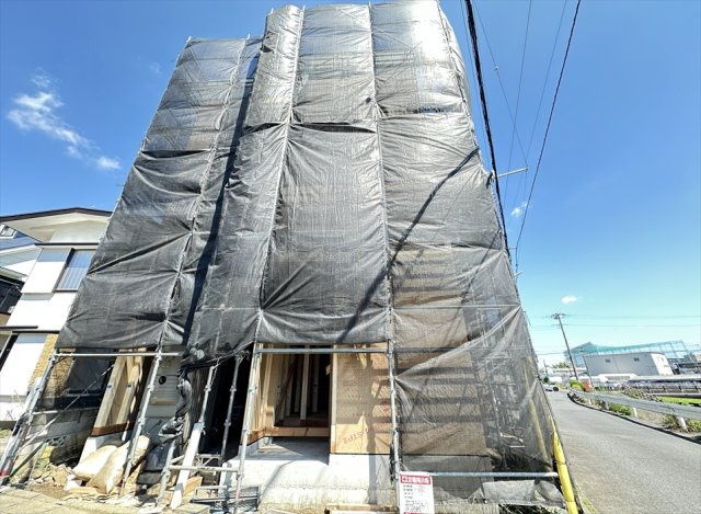 販売現地／2026年7月10日撮影　　角地につき開放感良好な3階建の3LDK
