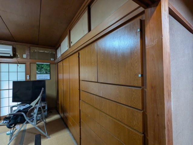 荷物が多くても収納スペースがたっぷりあるので、生活スペースを広く確保する事ができます。