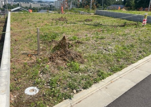 土地探しをしていると都市計画区域という言葉を目にすると思います。法律によって、都道府県知事や国土交通大臣が指定するエリアのことを指しており、都市計画区域は市街化区域と市街化調整区域に分けられています。