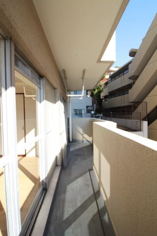 ワイドバルコニー♪南向きで陽当たり・通風良好♪