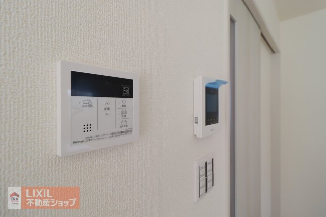 【温水設備】現地完成写真。給湯スイッチ付きで温度調整もラクラクです。