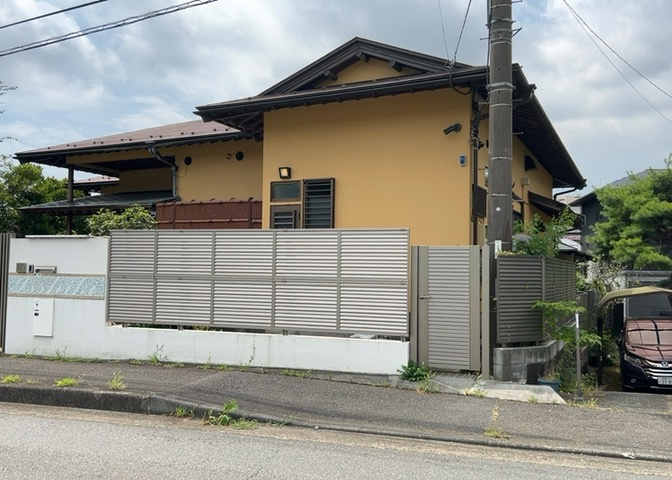 隣家の土地はどうなっているのか、生活利便施設が近くにあるのか、学校まで近いかなど、お客様のライフスタイルにあわせたイメージが重要です。また、近くにあると困る施設が近くにないかも確認するといいでしょう。