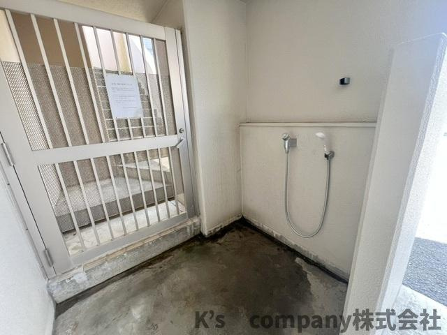 外シャワ―が利用できます◇海の帰りに砂を落としてから入れます♪