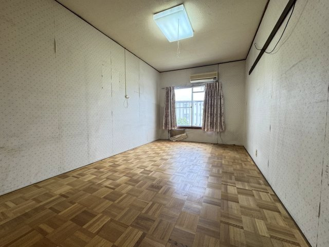 洋室6帖　南東向きの明るい洋室です♪