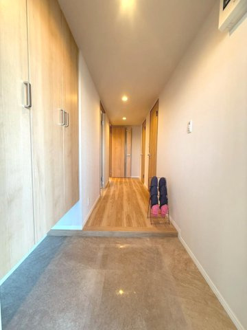 住まう方やゲストを心地よく迎える玄関