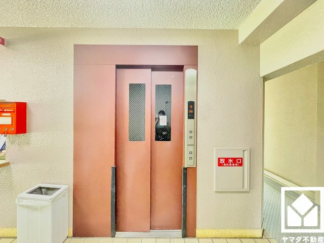 スムーズな移動を叶えるエレベーター。毎日の生活にゆとりをもたらす、快適な暮らしの動線をサポートします。
