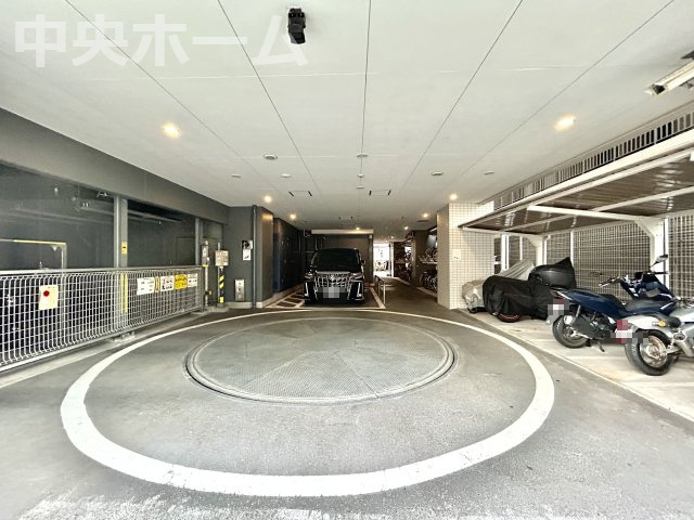 【敷地内駐車場】最新の空き状況や費用などの詳細は担当スタッフまでお問い合わせください。