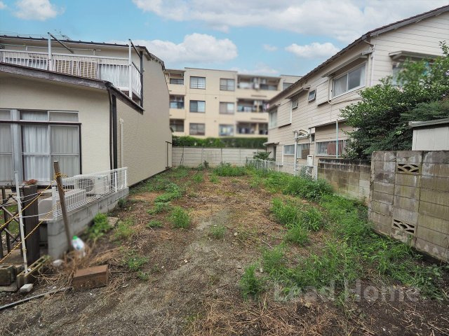 奥行きのある土地形状でお子様と遊べるお庭スペースも計画可能です♪