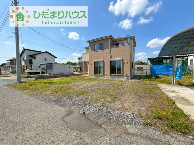 お庭付物件になります！お庭遊びや、プールなどお子様も大喜び(^^)